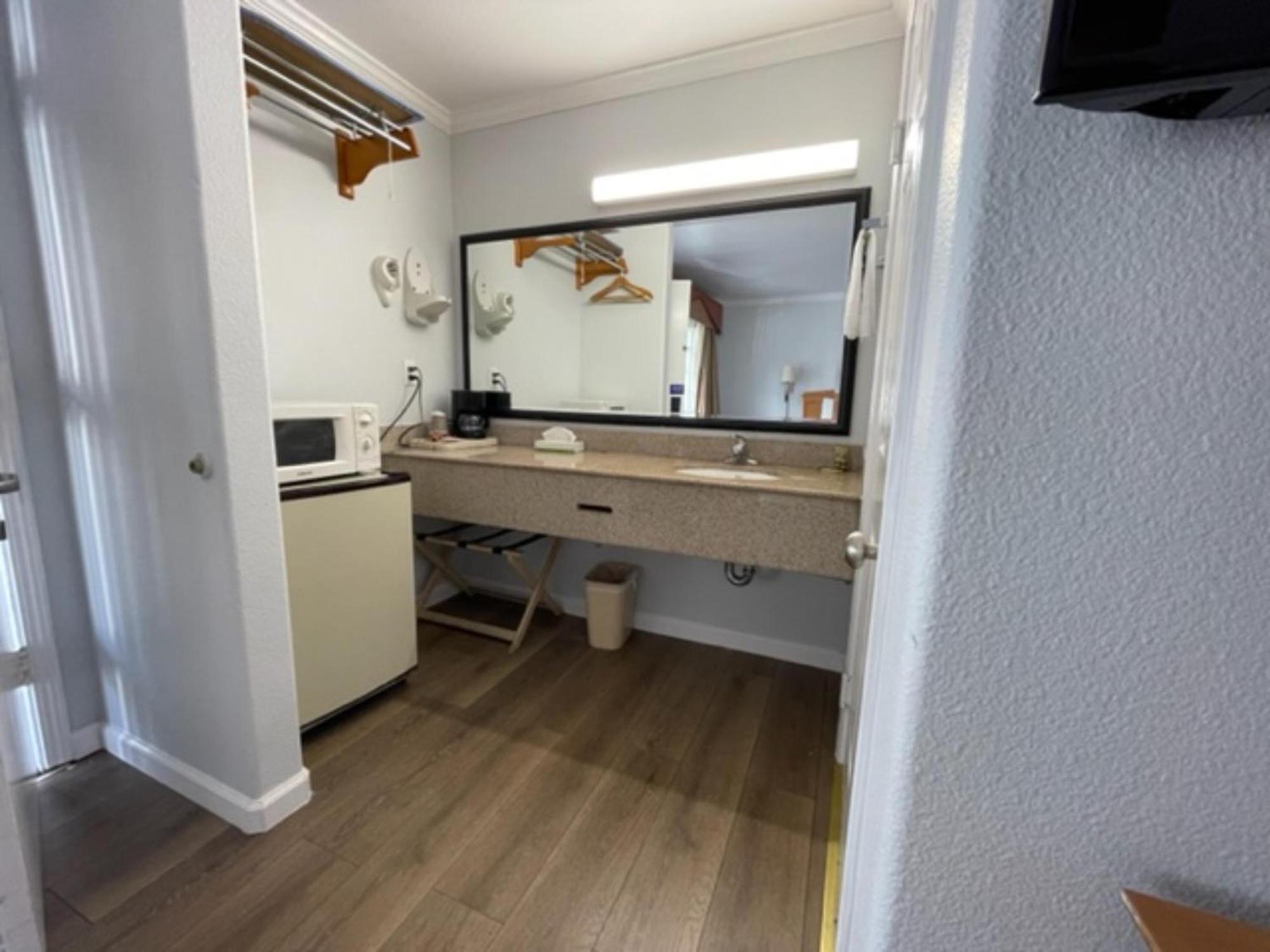 Hotel 6 Ca Lombard Street 3*