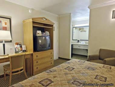 6 Ca Lombard Street 2*